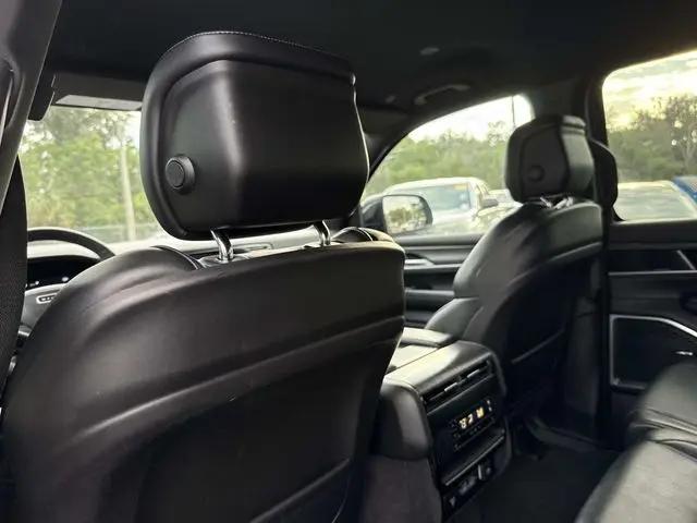 2024 Jeep Wagoneer Series II 4x2