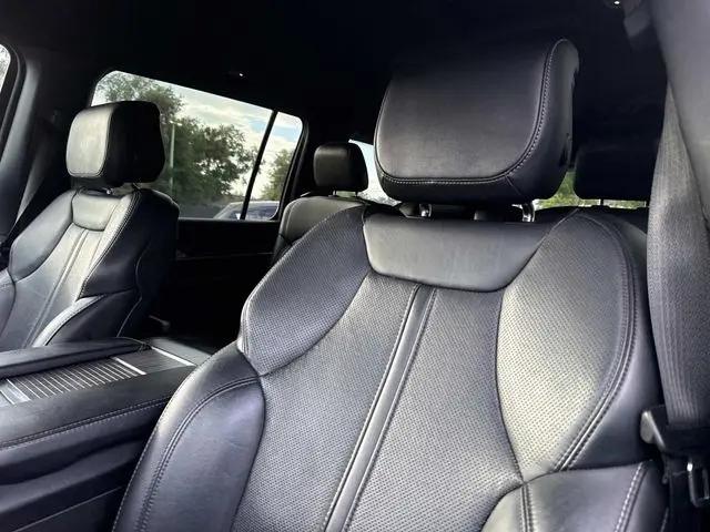 2024 Jeep Wagoneer Series II 4x2