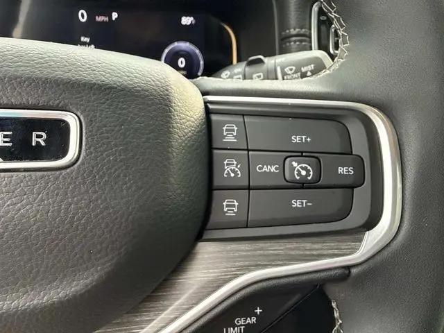 2024 Jeep Wagoneer Series II 4x2