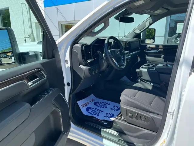 2026 Chevrolet Silverado 2500HD Crew Cab, Standard Bed, LT, 4WD