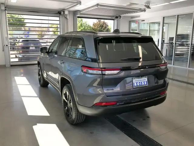 2023 Jeep Grand Cherokee Altitude 4x4