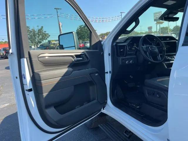 2026 GMC Sierra 2500HD Crew Cab, Standard Bed, AT4, 4WD