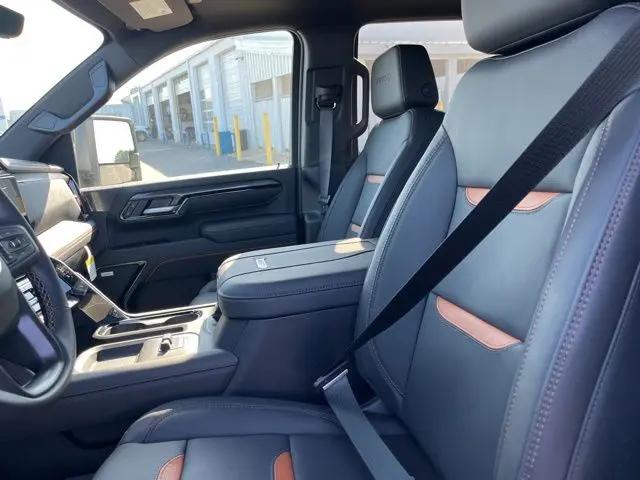 2026 GMC Sierra 2500HD Crew Cab, Standard Bed, AT4, 4WD