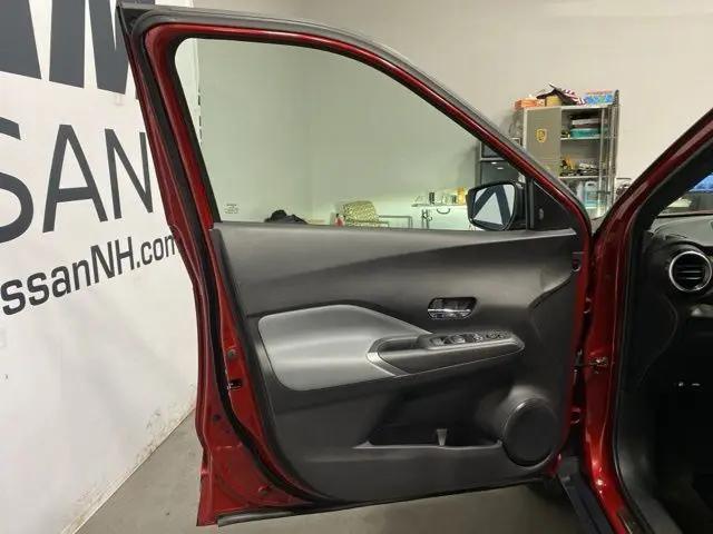2024 Nissan Kicks SR Xtronic CVT
