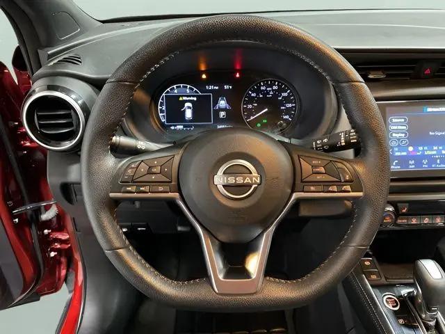 2024 Nissan Kicks SR Xtronic CVT