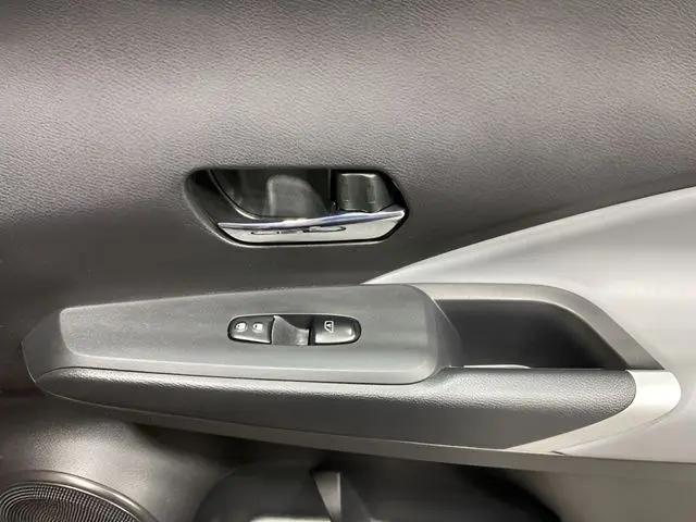 2024 Nissan Kicks SR Xtronic CVT