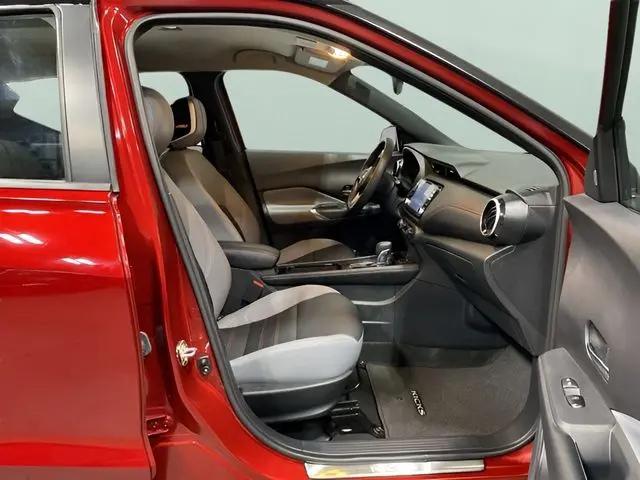 2024 Nissan Kicks SR Xtronic CVT