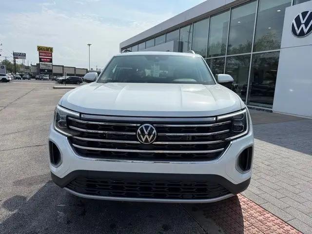 2026 Volkswagen Atlas SE with Technology