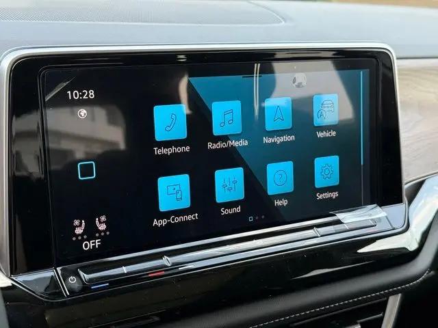 2026 Volkswagen Atlas SE with Technology