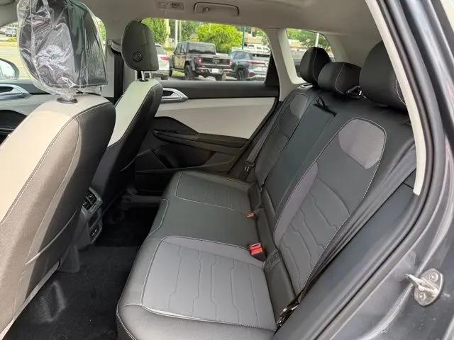 2026 Volkswagen Taos SE
