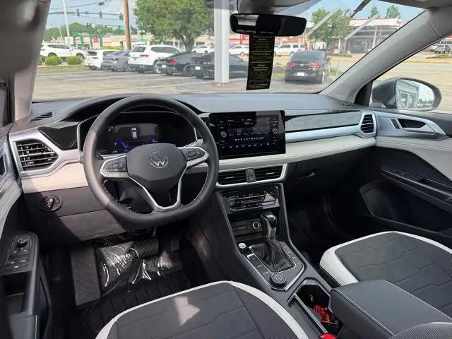 2026 Volkswagen Taos SE