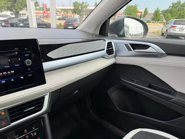 2026 Volkswagen Taos SE