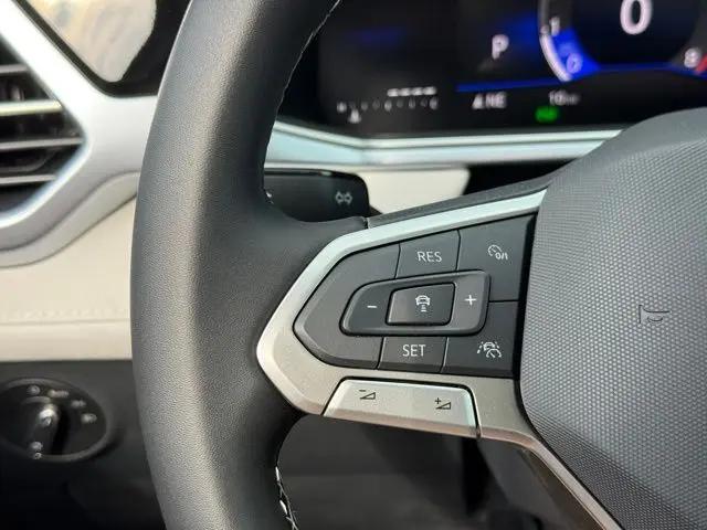 2026 Volkswagen Taos SE
