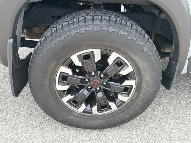 2024 Nissan Frontier Crew Cab PRO-4X 4x4