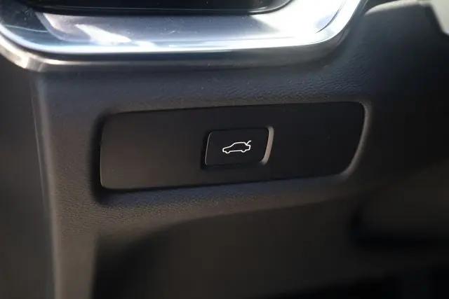 2024 Volvo S60 B5 Core Dark Theme
