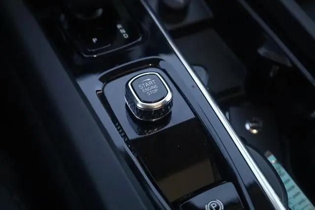 2024 Volvo S60 B5 Core Dark Theme