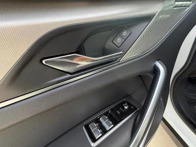 2025 Jaguar F-PACE R-Dynamic S P400 AWD Automatic
