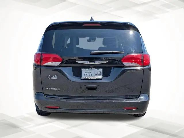 2023 Chrysler Voyager LX