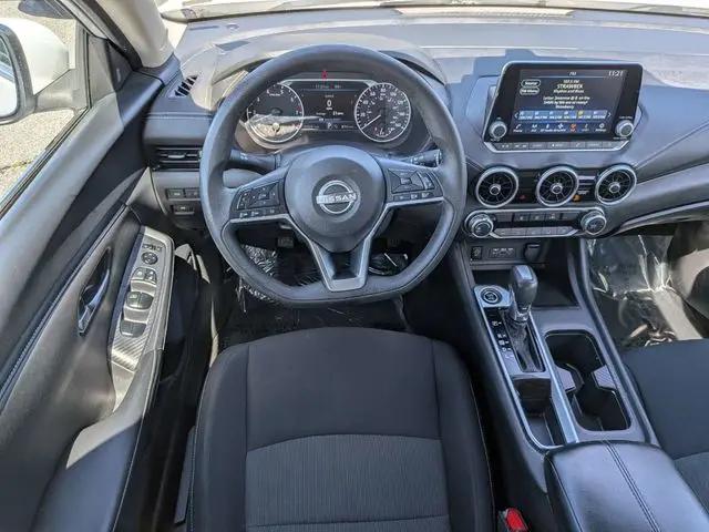 2024 Nissan Sentra SV Xtronic CVT