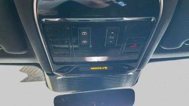 2025 Land Rover Range Rover Sport P360 SE