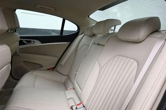 2026 Genesis G70 2.5T RWD Prestige