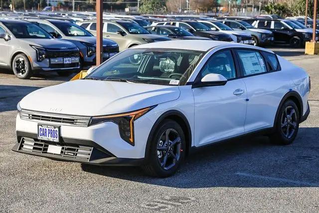 2026 Kia K4 LXS