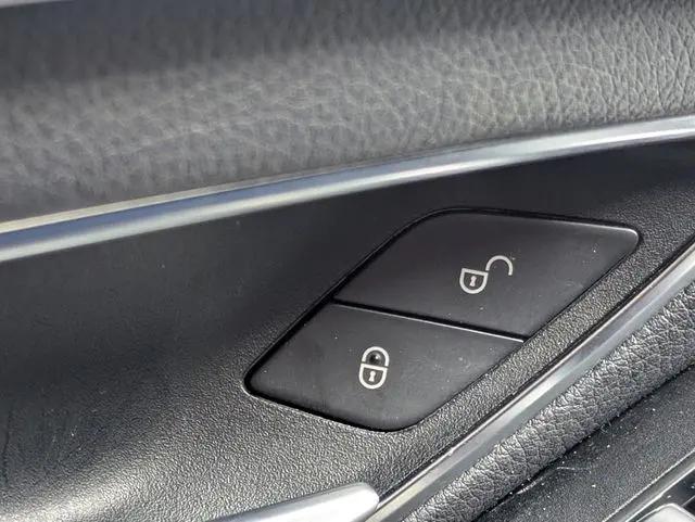 2019 Mercedes-Benz C-CLASS C 300 C 300