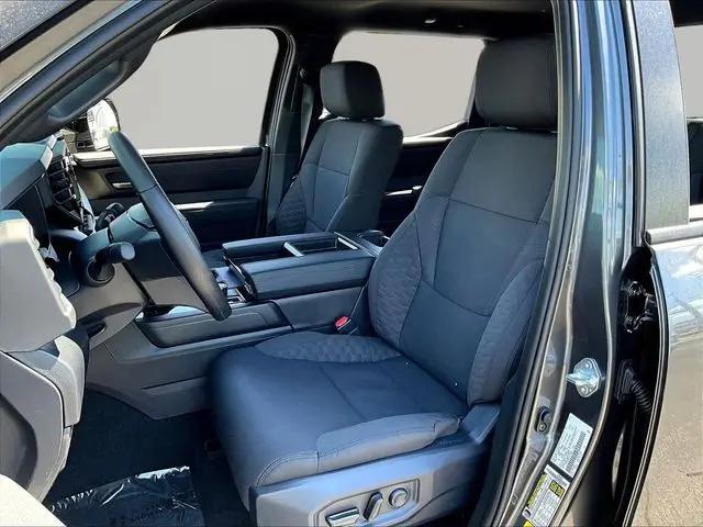 2026 Toyota Tundra SR5 CrewMax 5.5' Bed