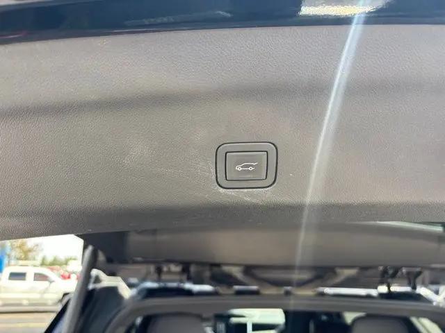 2023 GMC Yukon 4WD Denali