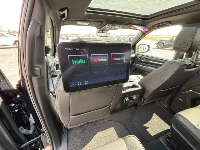 2023 GMC Yukon 4WD Denali
