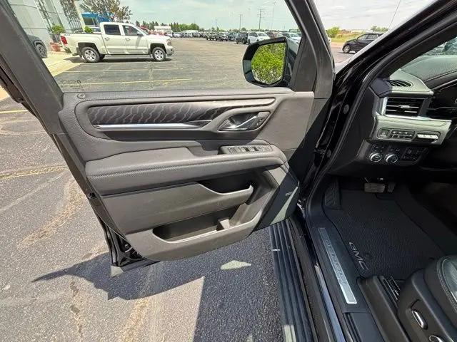 2023 GMC Yukon 4WD Denali