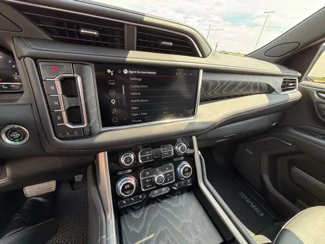 2023 GMC Yukon 4WD Denali