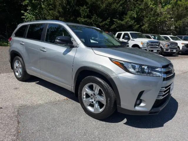 2017 Toyota Highlander Limited