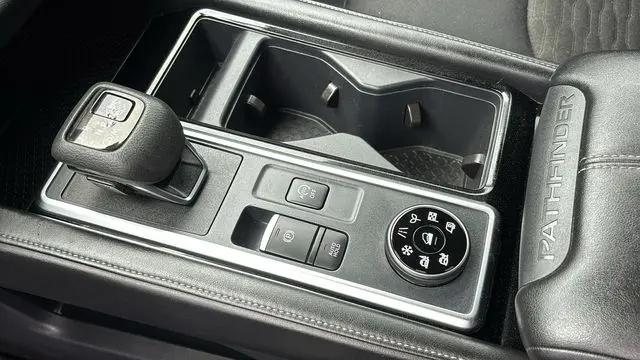 2025 Nissan Pathfinder SV 4WD