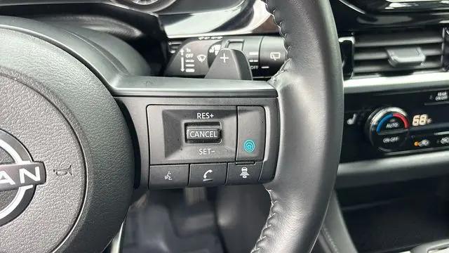 2025 Nissan Pathfinder SV 4WD