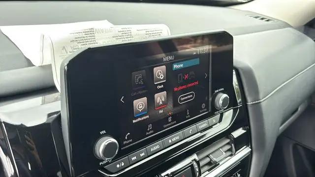 2025 Nissan Pathfinder SV 4WD