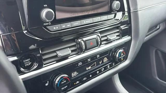 2025 Nissan Pathfinder SV 4WD