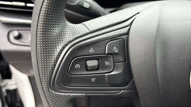 2025 Buick NV Preferred FWD