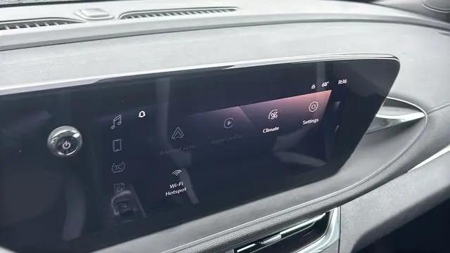 2025 Buick NV Preferred FWD