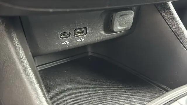 2025 Buick NV Preferred FWD