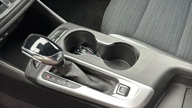 2025 Buick NV Preferred FWD