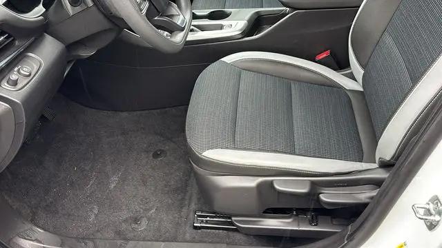 2025 Buick NV Preferred FWD