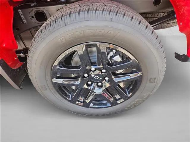 2026 Chevrolet Silverado 1500 2WD Crew Cab Short Bed Custom