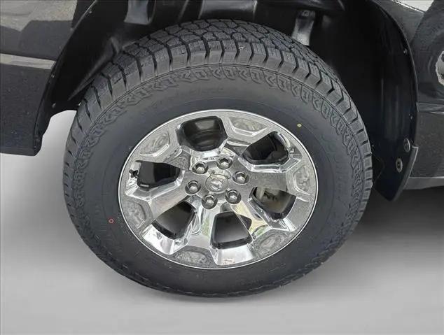 2019 Ram 1500 Big Horn/Lone Star Crew Cab 4x4 5'7" Box