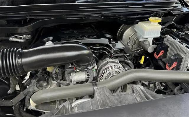 2019 Ram 1500 Big Horn/Lone Star Crew Cab 4x4 5'7" Box