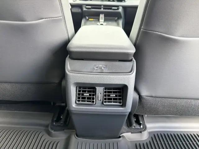 2026 Subaru Uncharted Sport