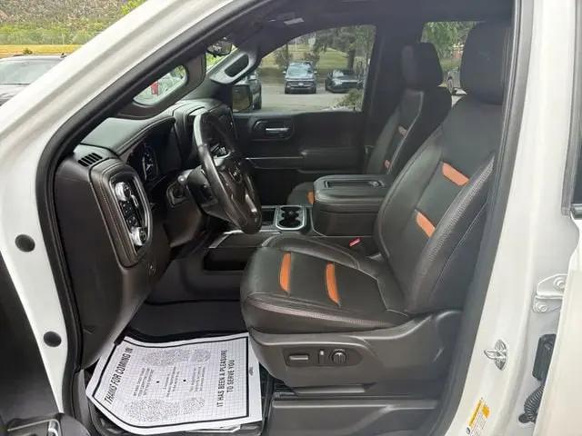 2022 GMC Sierra 1500 Limited 4WD Crew Cab Short Box AT4