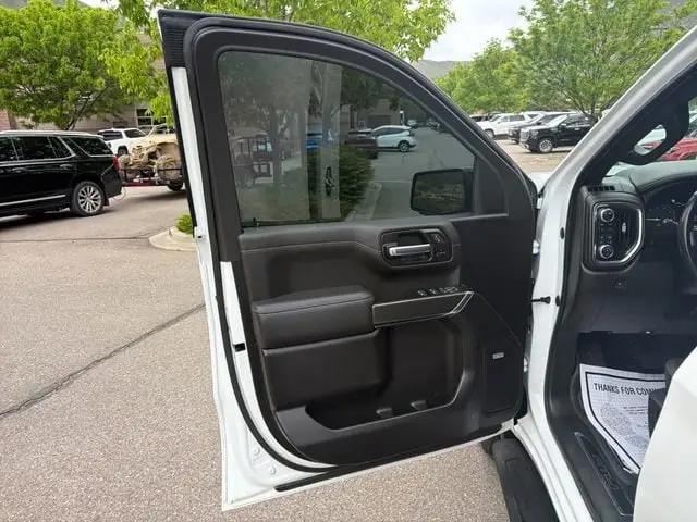 2022 GMC Sierra 1500 Limited 4WD Crew Cab Short Box AT4