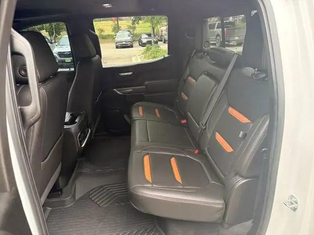 2022 GMC Sierra 1500 Limited 4WD Crew Cab Short Box AT4