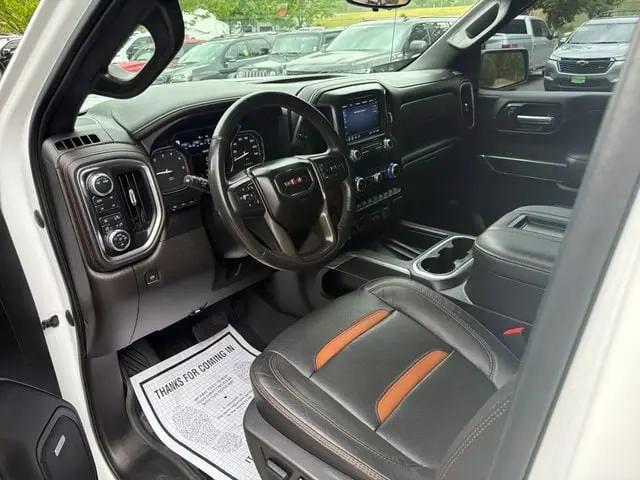 2022 GMC Sierra 1500 Limited 4WD Crew Cab Short Box AT4
